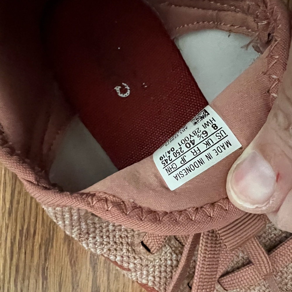 Stylish Pink Cloud Foam Sneakers Mauve Color